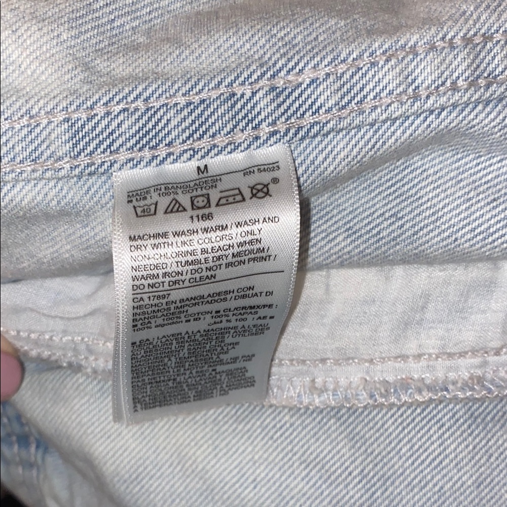Old Navy Denim Boyfriend Jacket With American Flag - Picture 6 of 6